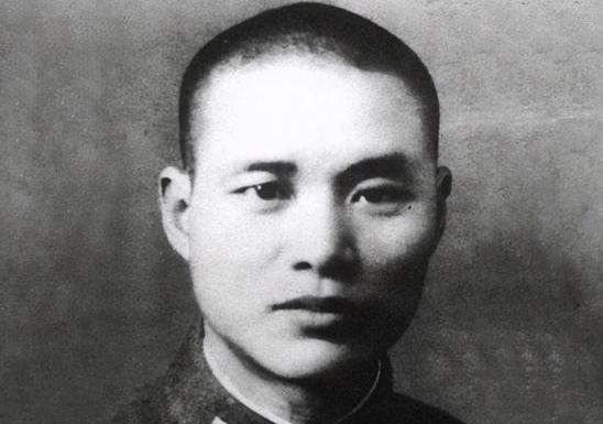 1933年，鲁迅写了很多抨击国民党的文章，老蒋大怒，派沈醉前去暗杀。沈醉在鲁迅门