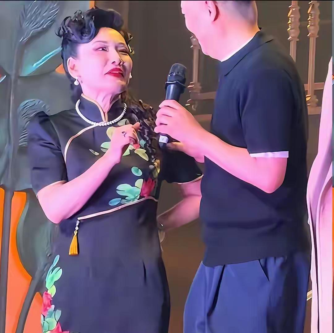 十一还没过完，娱乐圈出2大噩耗！64岁演员离世，何赛飞令人揪心国庆假期还没