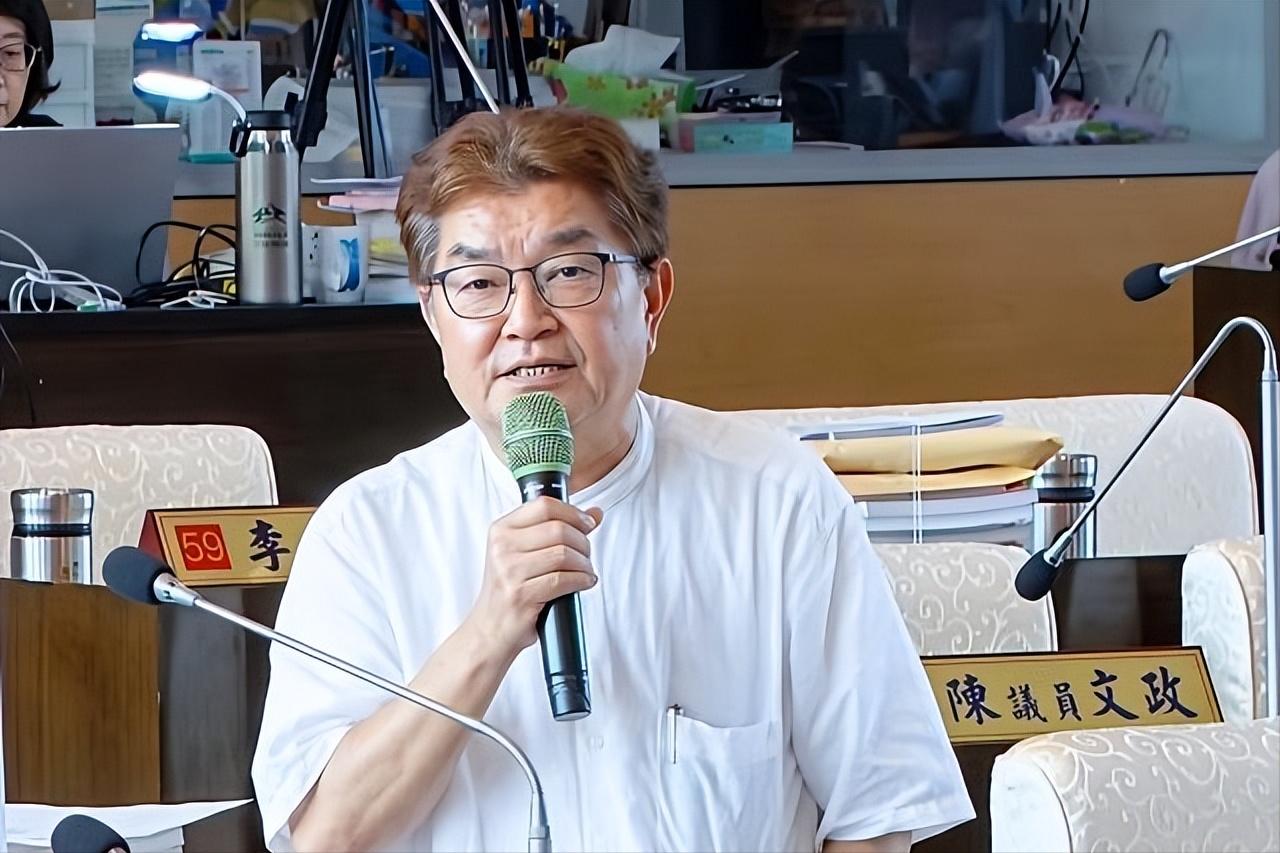 就在刚刚中国国民党籍台中市议员李中喊话卢秀燕！2026年5月25日，台中市