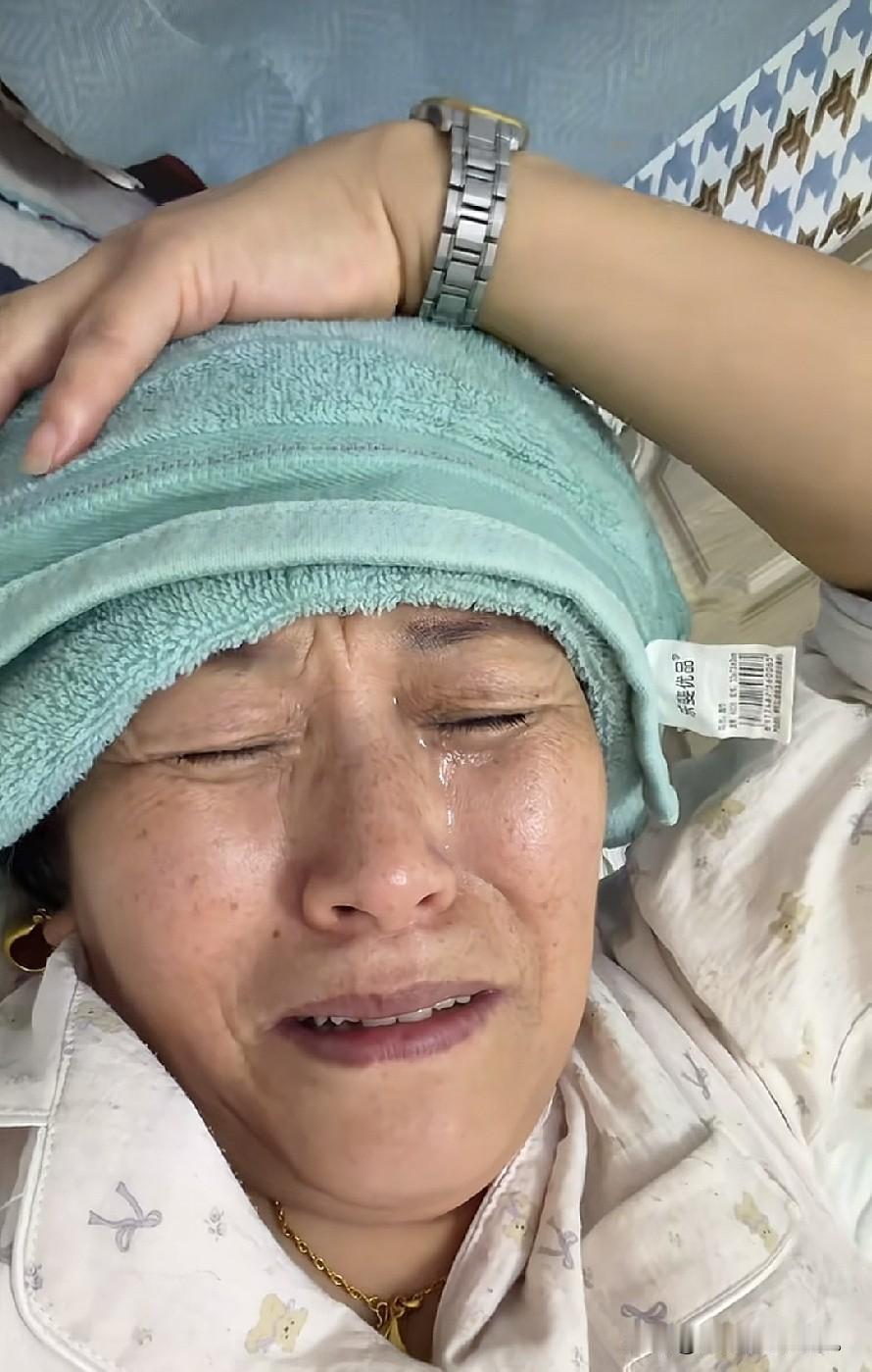 小故事！这王金刚昨天发视频，对着像小喵，还横眉冷对千夫指，今天又来