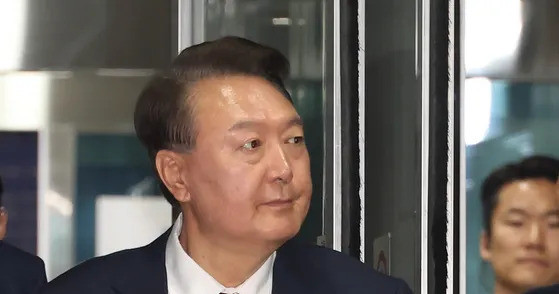 尹锡悦咋就不消停尹锡悦死不认输，还在瞎折腾。