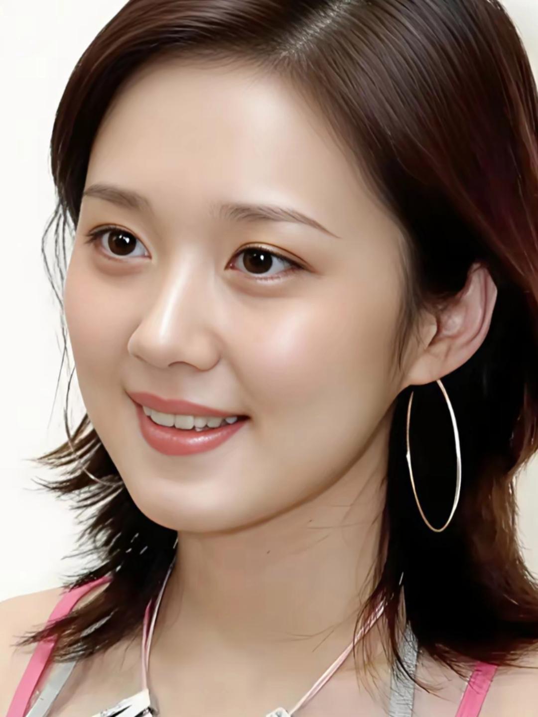 甜美笑容，自然妆容，清新可人！😊✨