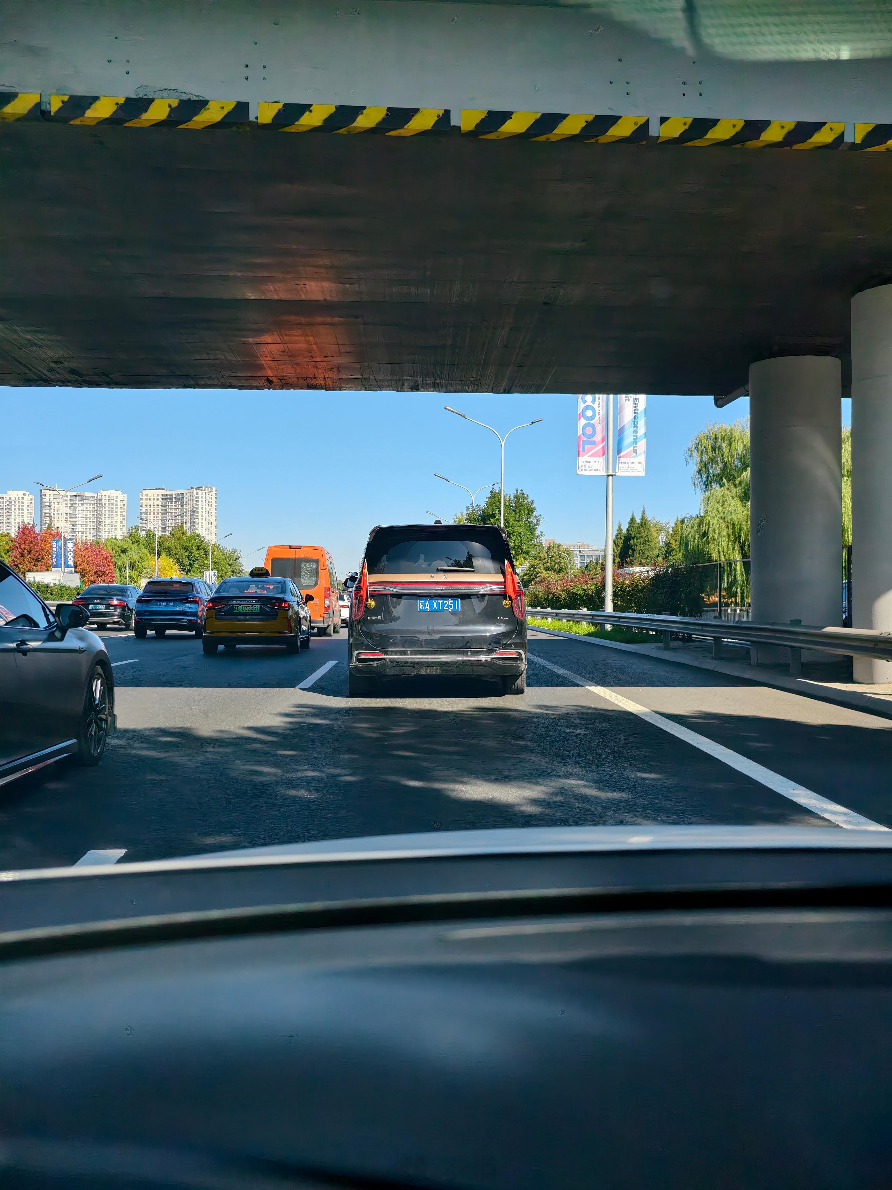 远看：一脸懵逼😳近看：非常合理你的下一台车​​​