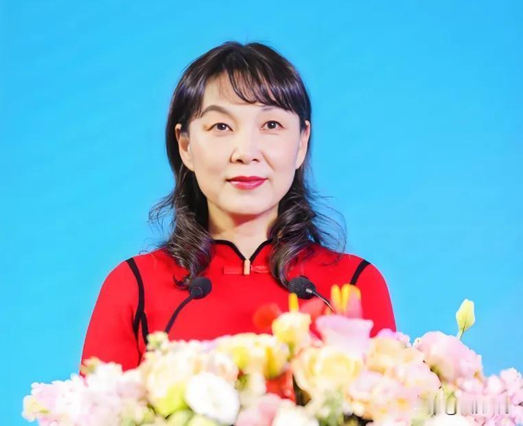 香港高院裁定出炉，杜建英这回坐不住了！豪门百亿遗产之争，关键转折点来了香港
