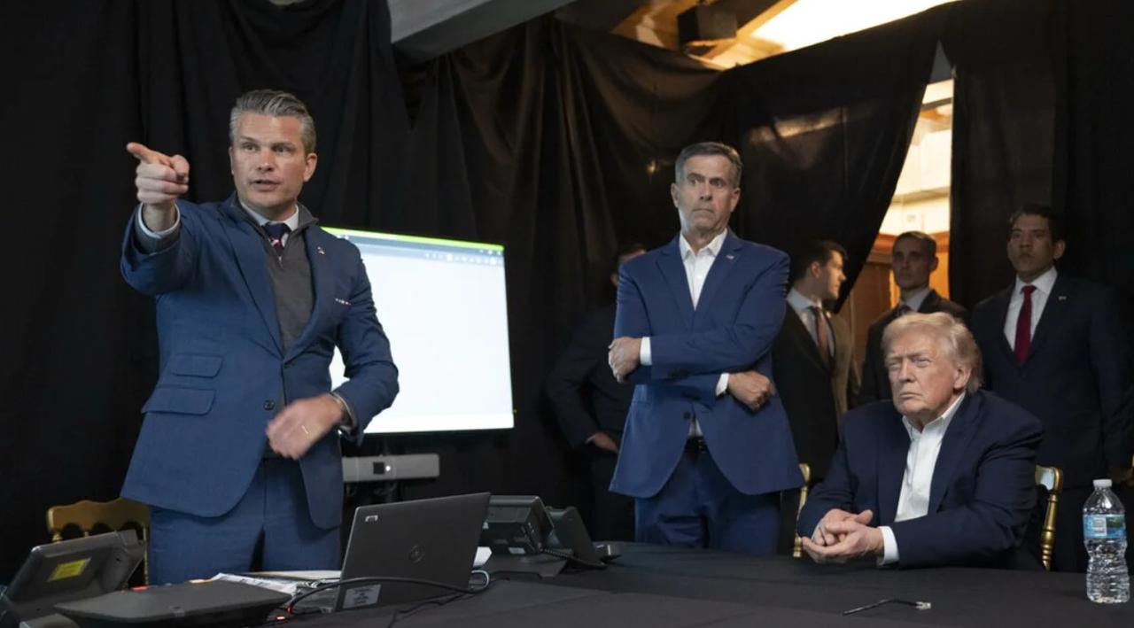 比较一下，有何不同？昨天，特朗普下令美国的“三角洲”部队突入委内瑞拉抓捕马杜