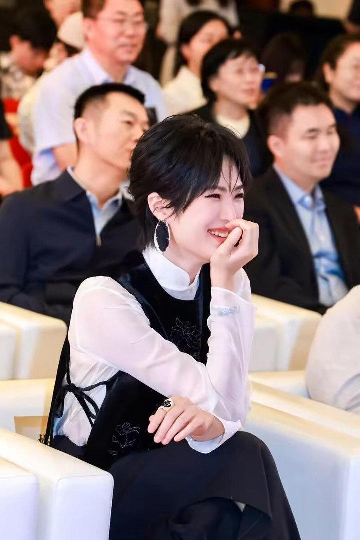 姚安娜这气质真的进步了娱乐圈吗？​​​
