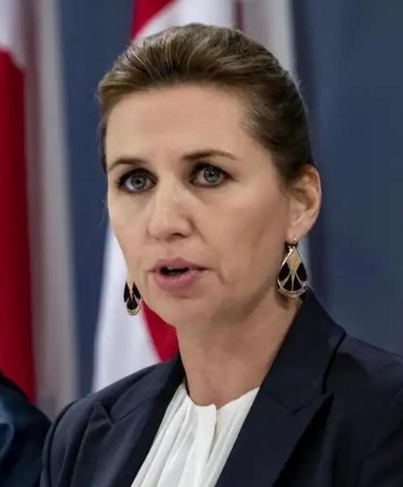 真是讽刺至极！舔狗舔到最后一无所有！骂遍中俄，结果转头一看，自家的“后院”格