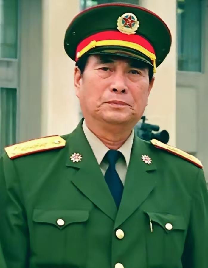 1979年对越自卫反击战，时任127师师长张万年，麾下17岁（实际不满17周岁）