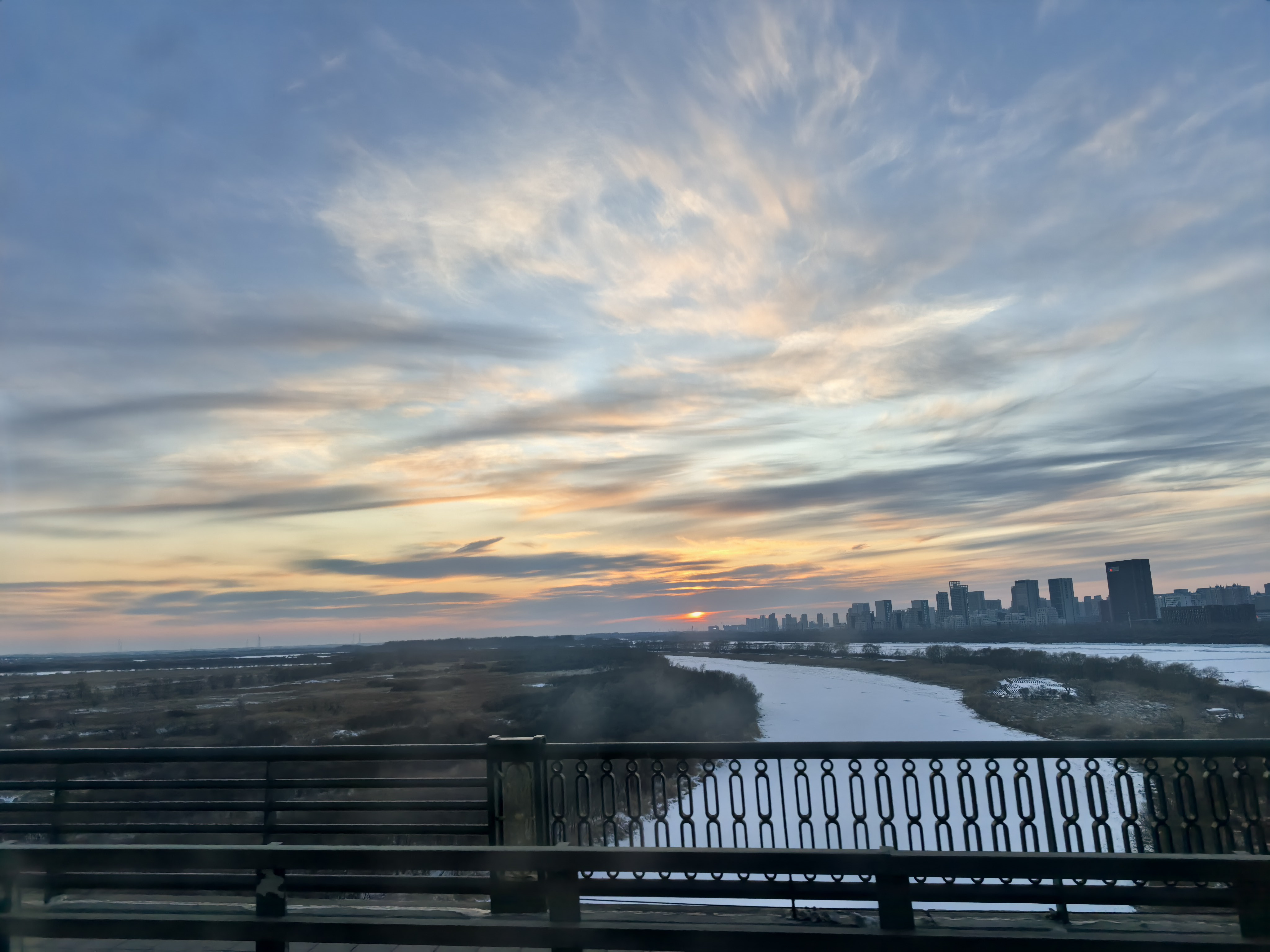 比亚迪的下一代刀片电池能带来哪些惊喜比亚迪下一代刀片电池简直是惊喜满...