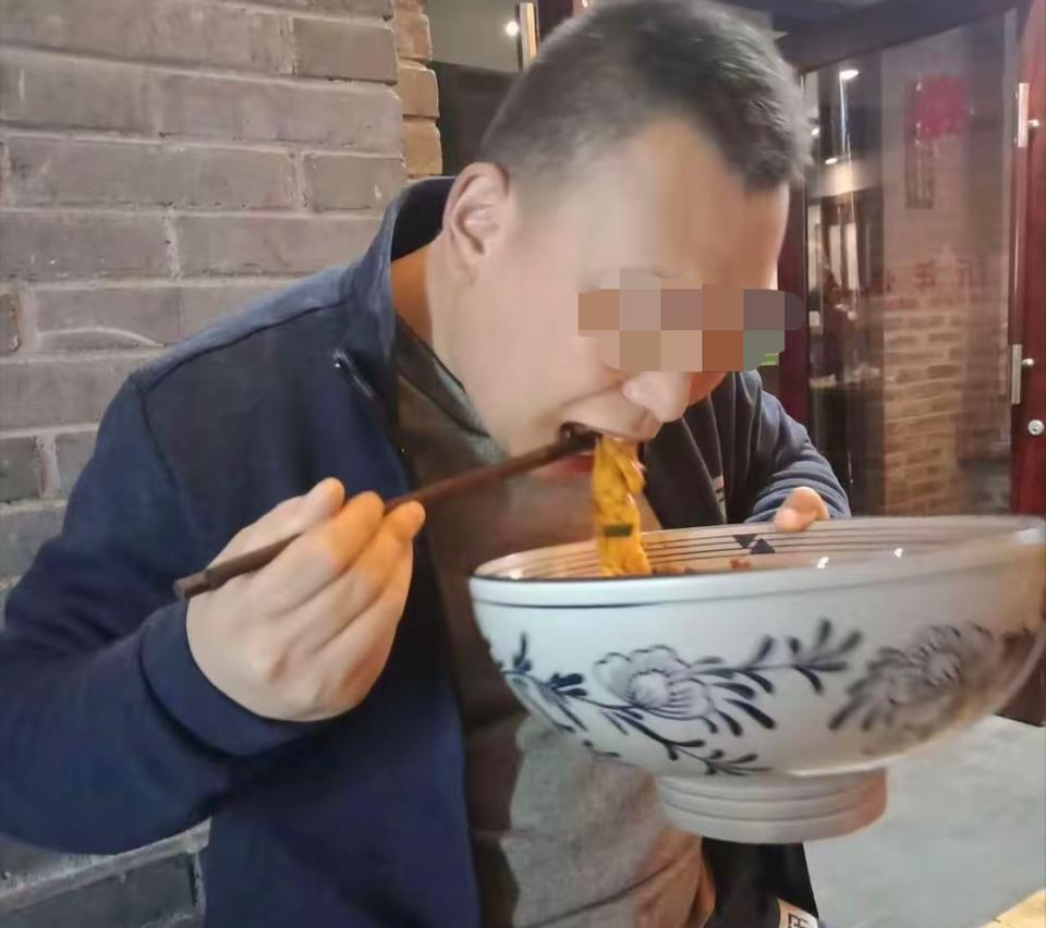千万不要小看烈士遗属毛豆妈妈又被欺负这件事，上个月是“湖北小马达”，这个月是“陕