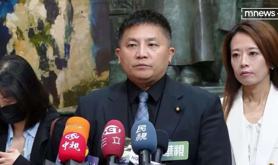 针对台陆委会梁文杰痛批郑丽文“没有捍卫中华民国”，国民党吴宗宪公然叫嚣称“中华民