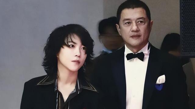 向太说李亚鹏是很称职的父亲4.6债务压身，李亚鹏获继女窦靖童十年守护曾风光无限的