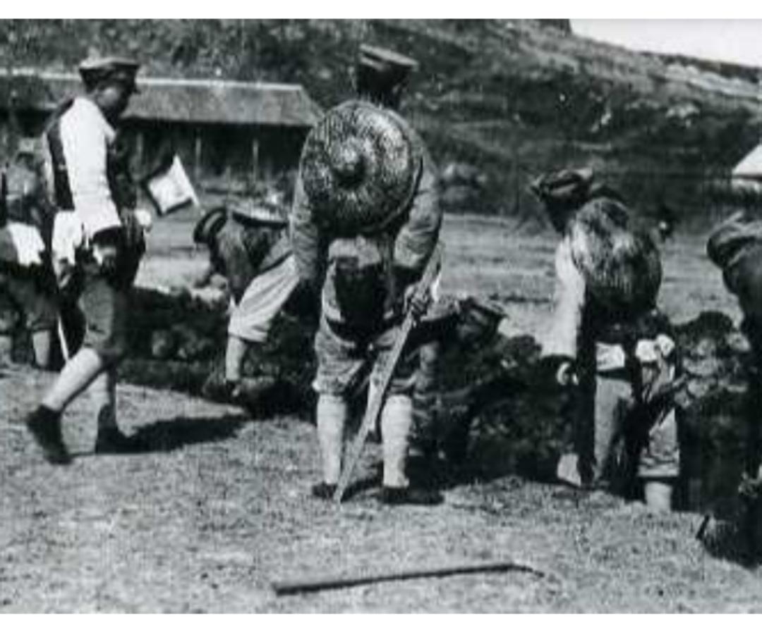 1926年，广州国民政府誓师北伐，目标直指三大军阀势力：直系吴佩孚：控制两湖