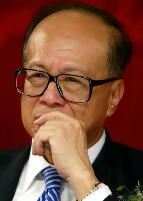 这两天李嘉诚心里应该不是滋味，全运会火炬在粤港澳大湾区传递，香港四大家族去了三家