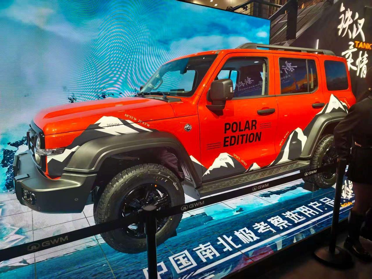 在2025广州国际车展上，坦克300极地版正式亮相，新车搭载2.4T柴油发动