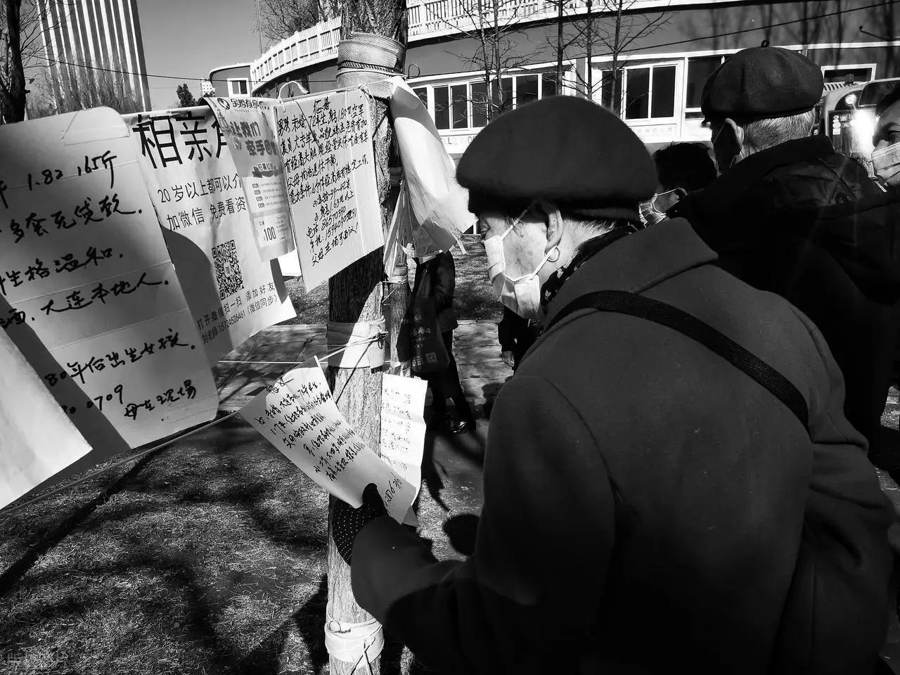 一个52岁的妈妈，女儿不结婚，她说