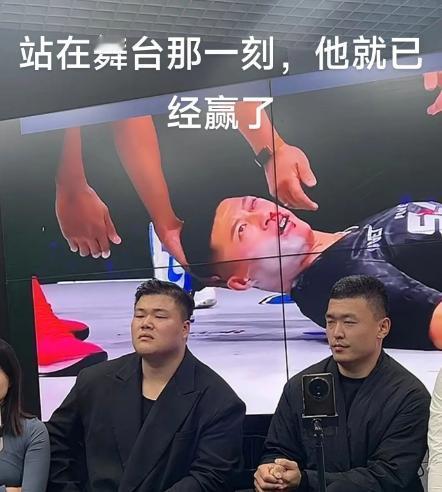 硬汉！通背拳传人赵鸿刚ufc扇耳光遭KO通背拳再厉害，在别人专业领域也就是个