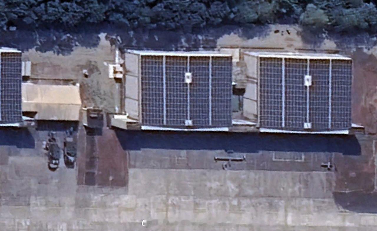 伪台海军海上战术侦搜大队装备的“锐鹫”中型战术侦察无人机的珍贵卫星图伪台海军海