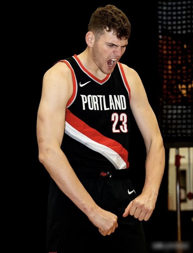 替补5分钟拿0分，开拓者输到93-114，主帅斯普利特撂下狠话：是时候...