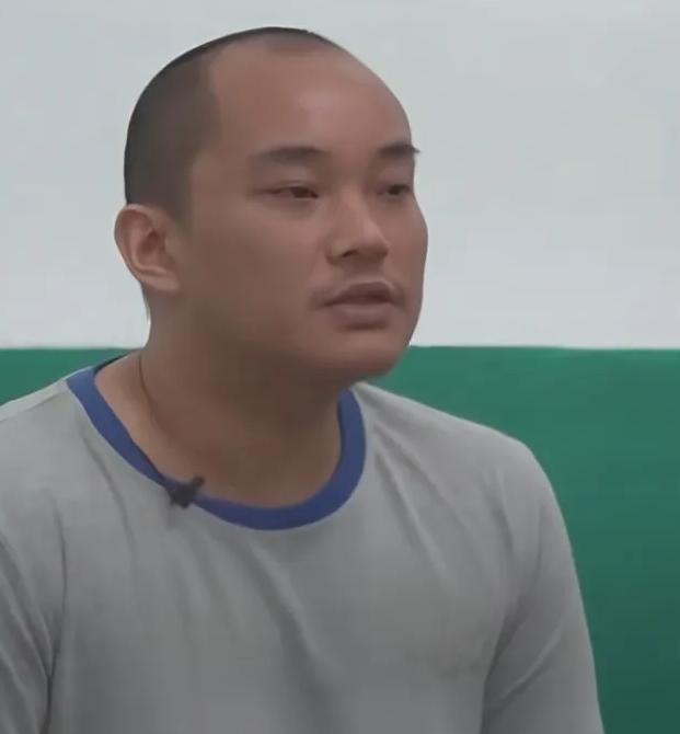 白应苍曾经号称是果敢金枪小霸王！倒也不是在吹牛，确实当年有这个实力！白应苍控制的