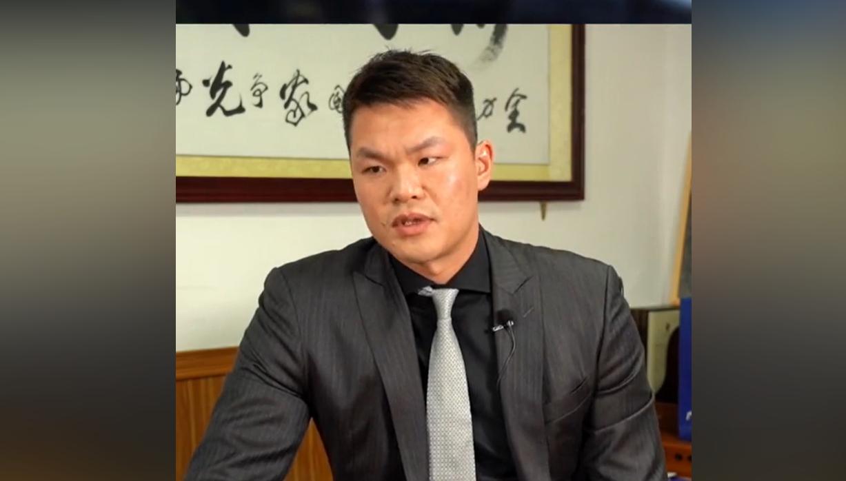 朱芳雨闷声做大事！据广东体育媒体人透露，前广东男篮总经理朱芳雨为广东男篮推荐
