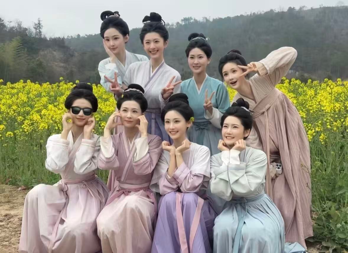 白鹿亲爱的姑娘们你们看到了吗白鹿聊壁上花单元的感受不愧是鹿最喜欢的一个单元