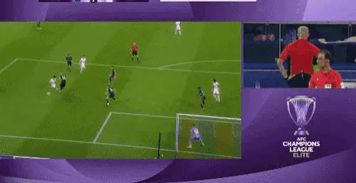 申花面对柔佛新山踢半天展现了一个现实就是，这些外援大部分还不如国内的这些球员好用