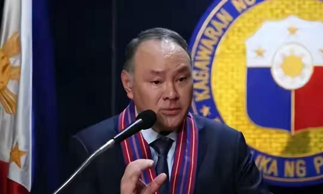 菲防长不装了，就是要拉日本围攻中方，话音刚落，解放军兵力西上菲防长彻底撕下伪