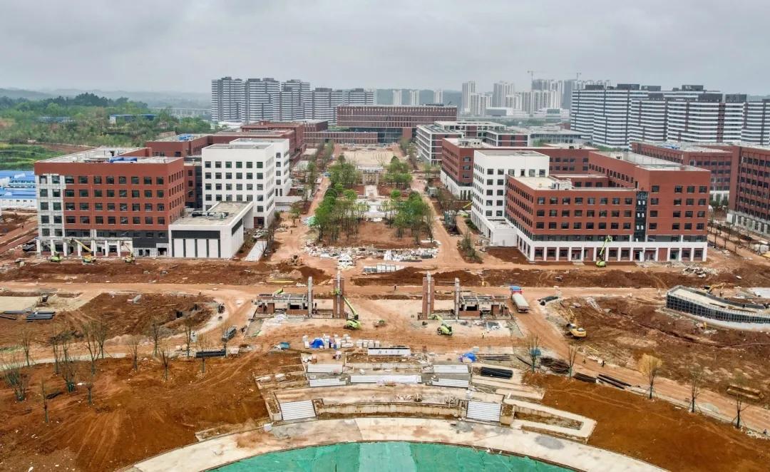 湖大科创港建设收官提速即将焕新交付赋能科创湘江科学城腹地热土涌动，科创载