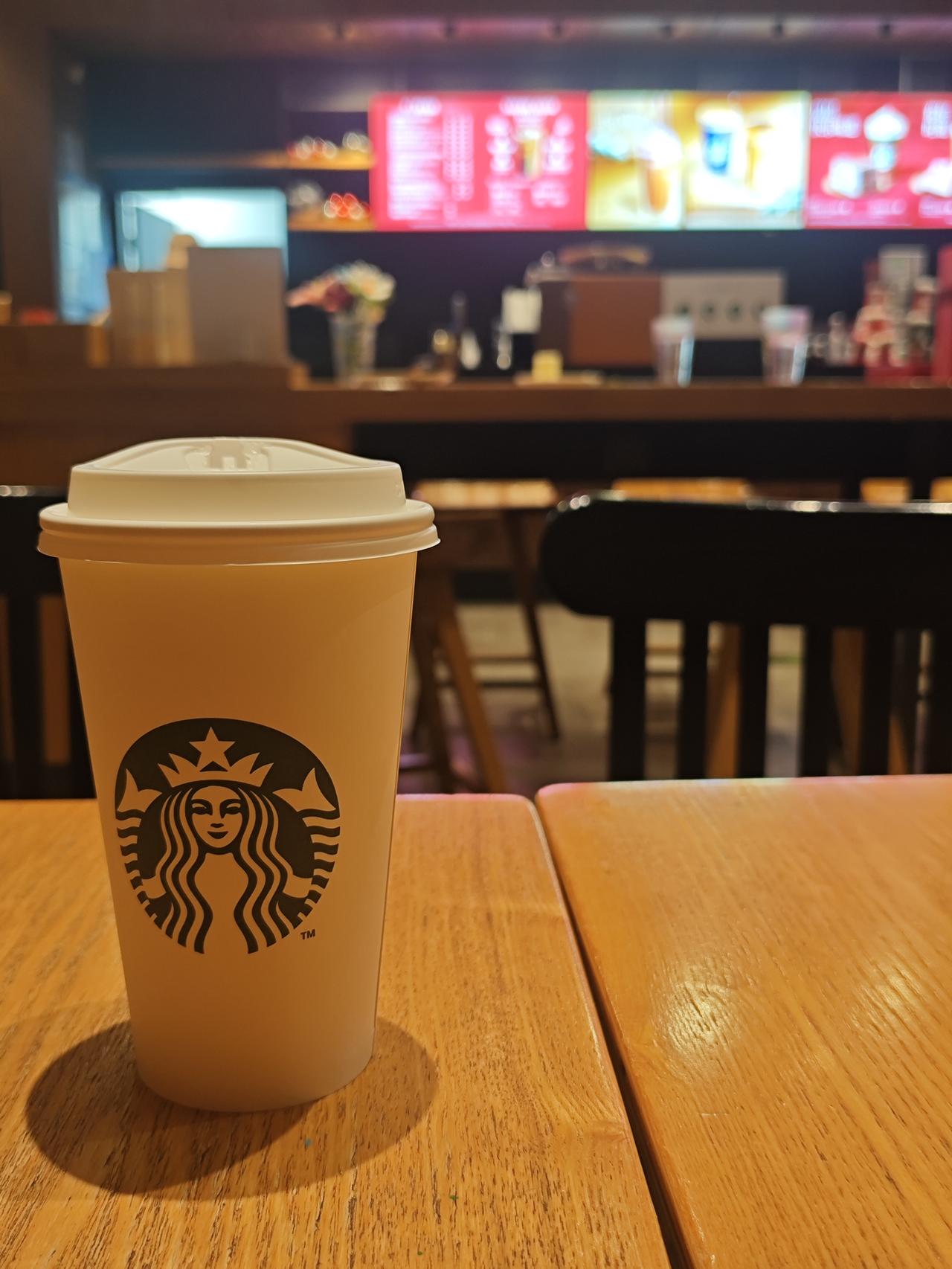 别看我在郑州带了几十年，河南博物馆我没去过一次，下午没事我坐地铁来到了河南省博物