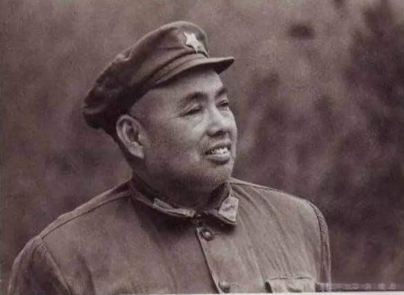 许世友也喝“假茅台”。他一生嗜酒如命，最爱喝的酒就是茅台酒。80年代后，茅台酒不