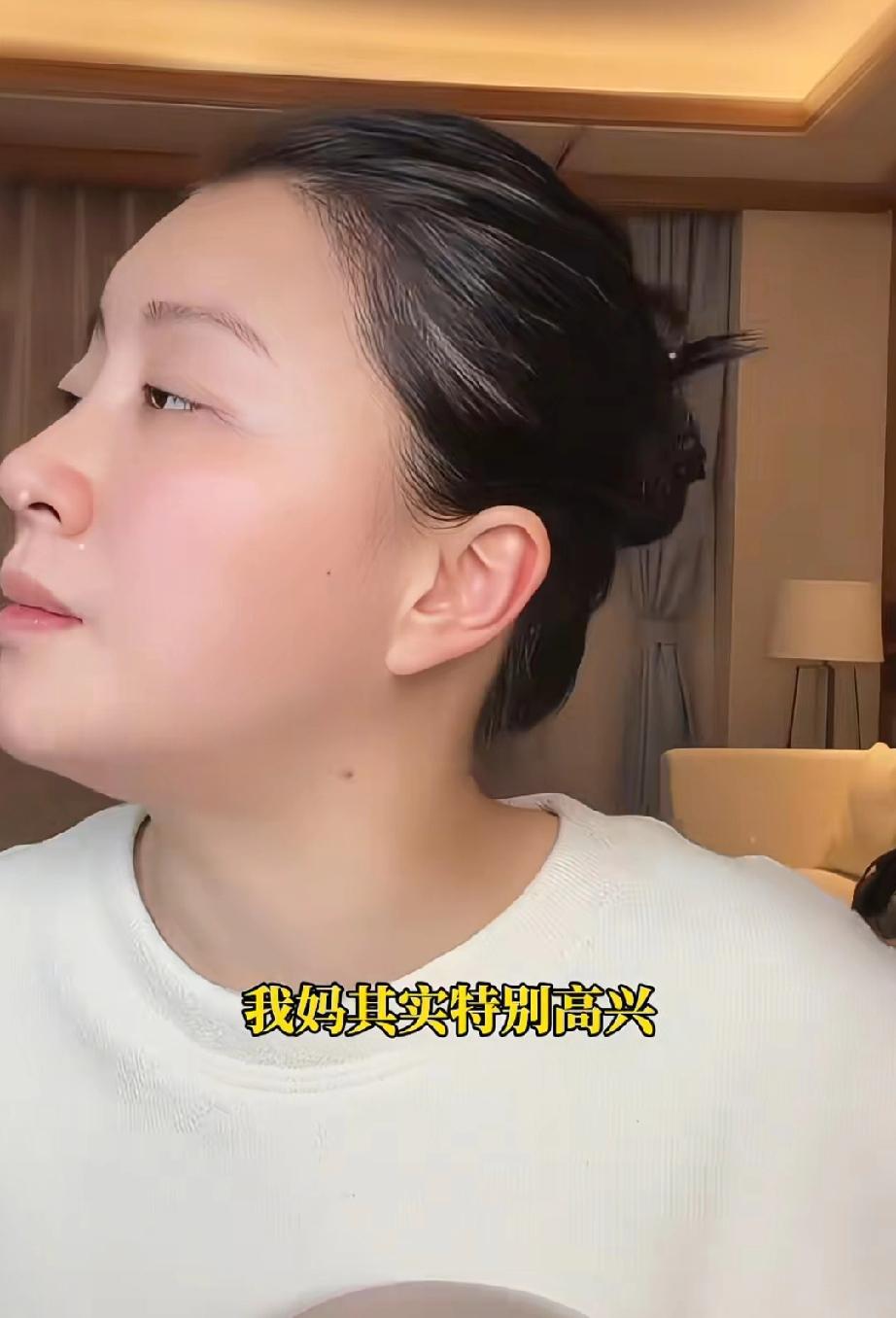 应该很满意说起新恋情，李嘉格说:“我妈其实特别高兴，我妈在没见他之前，先觉得我