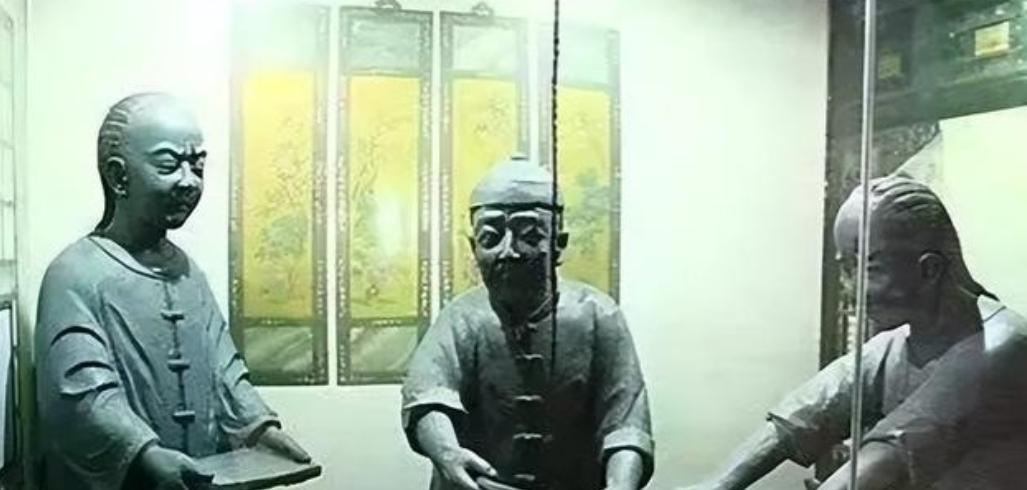 古代太监净身方式可大有讲究。先秦讲究“去势”，雄性激素还有点活动；秦汉为防乱搞男