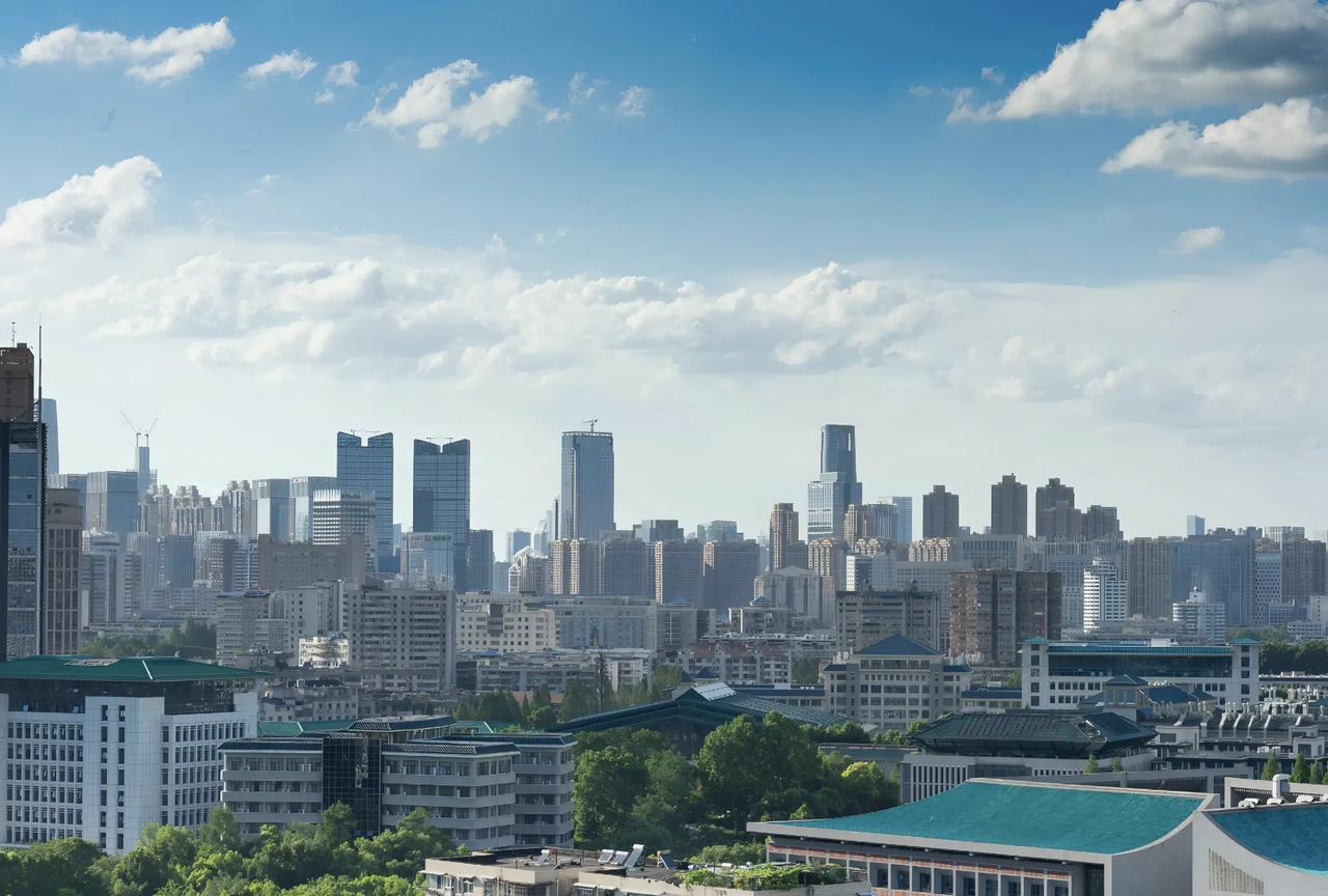 我认为武汉大学性骚扰诬陷案给男同胞留下的唯一教训就是：千万不要认为只要息事宁人暂