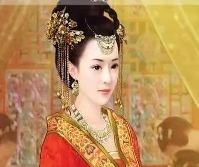 吕后放薄姬去代国，薄姬说：“多谢太后体恤。“母子俩在代国过清苦日子，薄姬教导刘恒