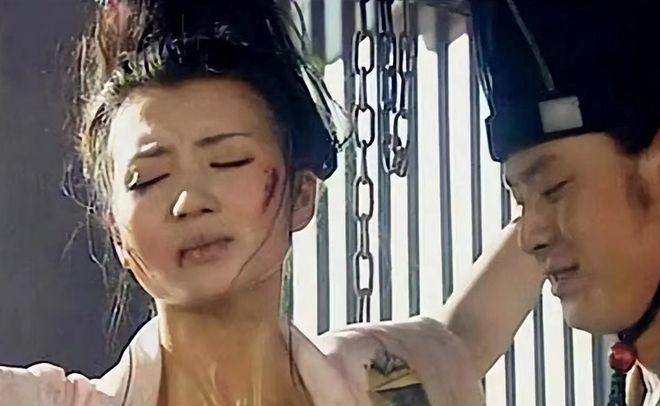 1420年，朱棣将3000宫女全部活剐。行刑时，他亲临现场观赏全过程，看着刽子手