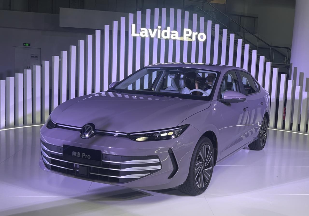 【朗逸Pro8.88万元起售“国民家轿”进入Pro时代】11月17日，市面上