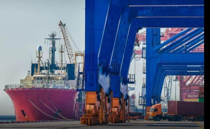 一次性出动国防、外交、公安这三个重量级部门赴越对话，还是在中东局势愈发紧张的背景