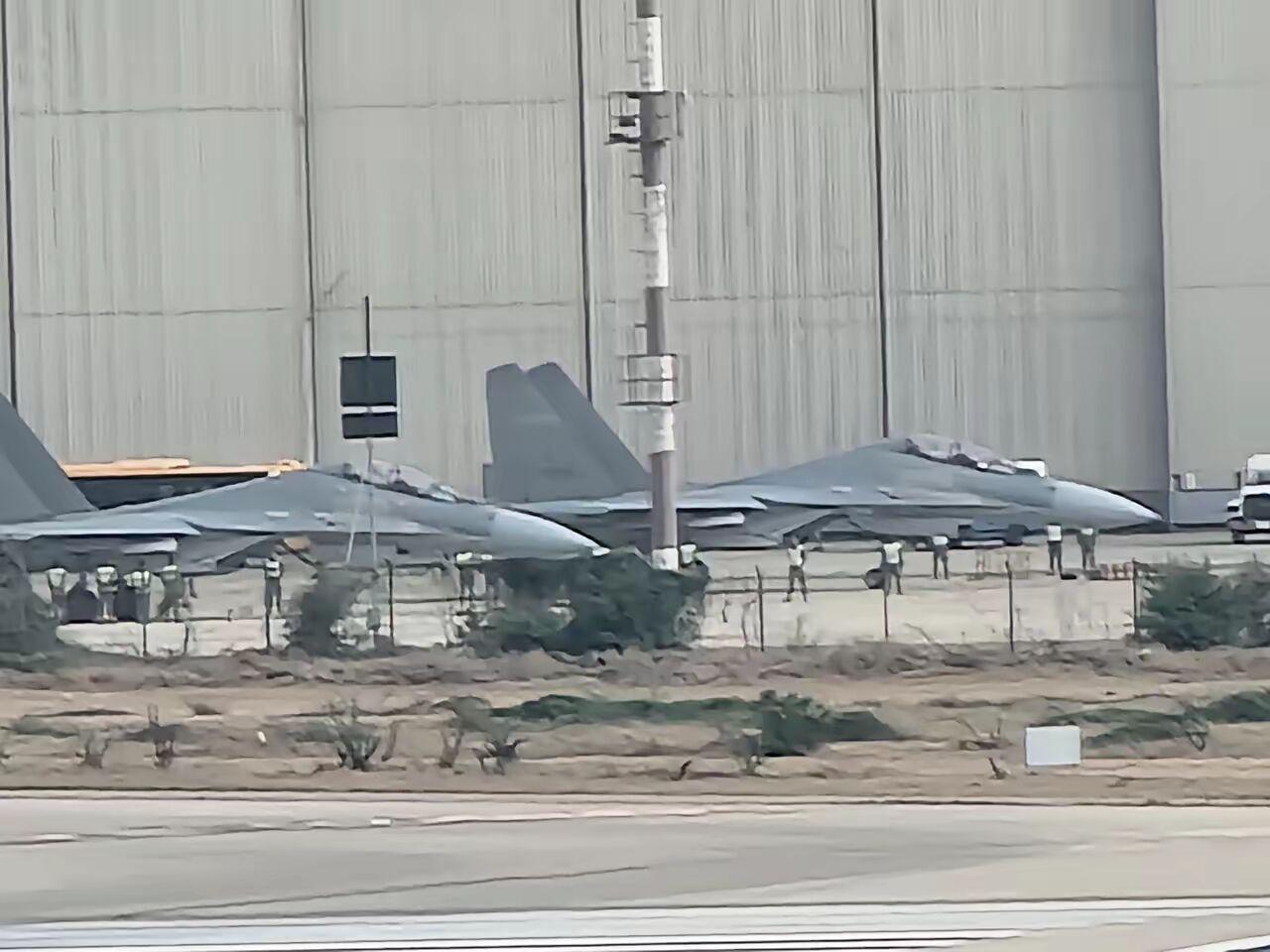 大批歼-16降落巴基斯坦，但是印度你不用害怕，不是冲你来的​北京时间8月21日