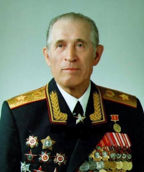 1979年3月1日上午，谅山城外的土路上，一辆苏联军用吉普车正扬起滚滚尘土。