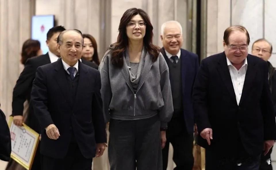 新竹赢、基隆赢、澎湖赢，就连高雄也有机会，郑丽文要将赖清德拉下马又进一步了！
