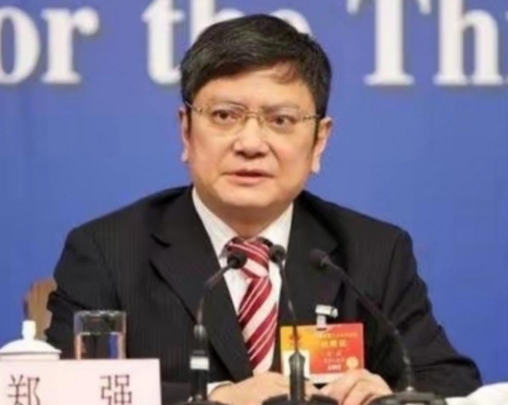 AI抢饭碗引发社会危机？浙大教授郑强发出警告：科技进步不能牺牲民生