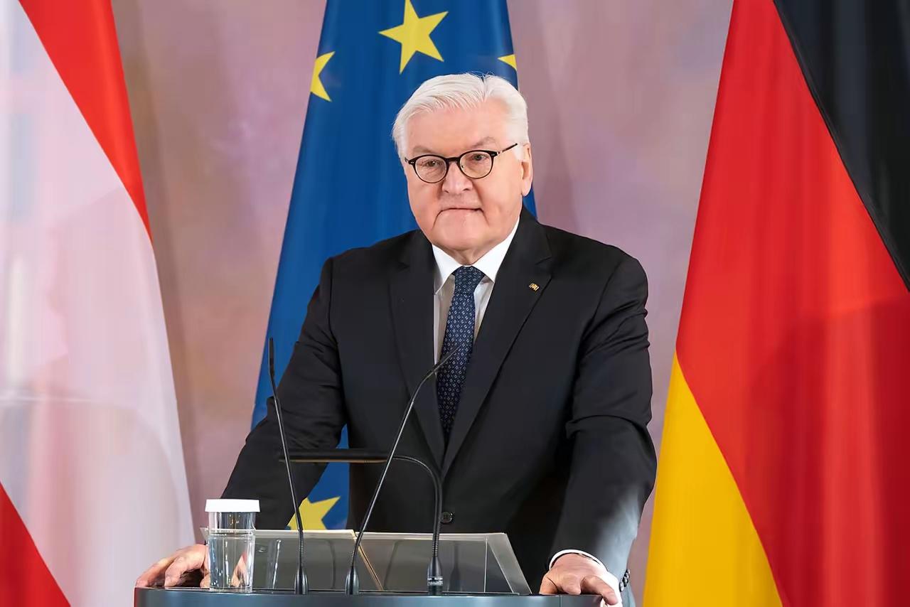 德国总统施泰因迈尔最近撂下了一句挺重的话。他在一次研讨会上，直接把矛头指向了美国