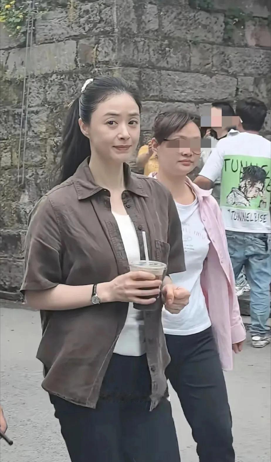 蒋欣素颜直出，是不是挺失望的？