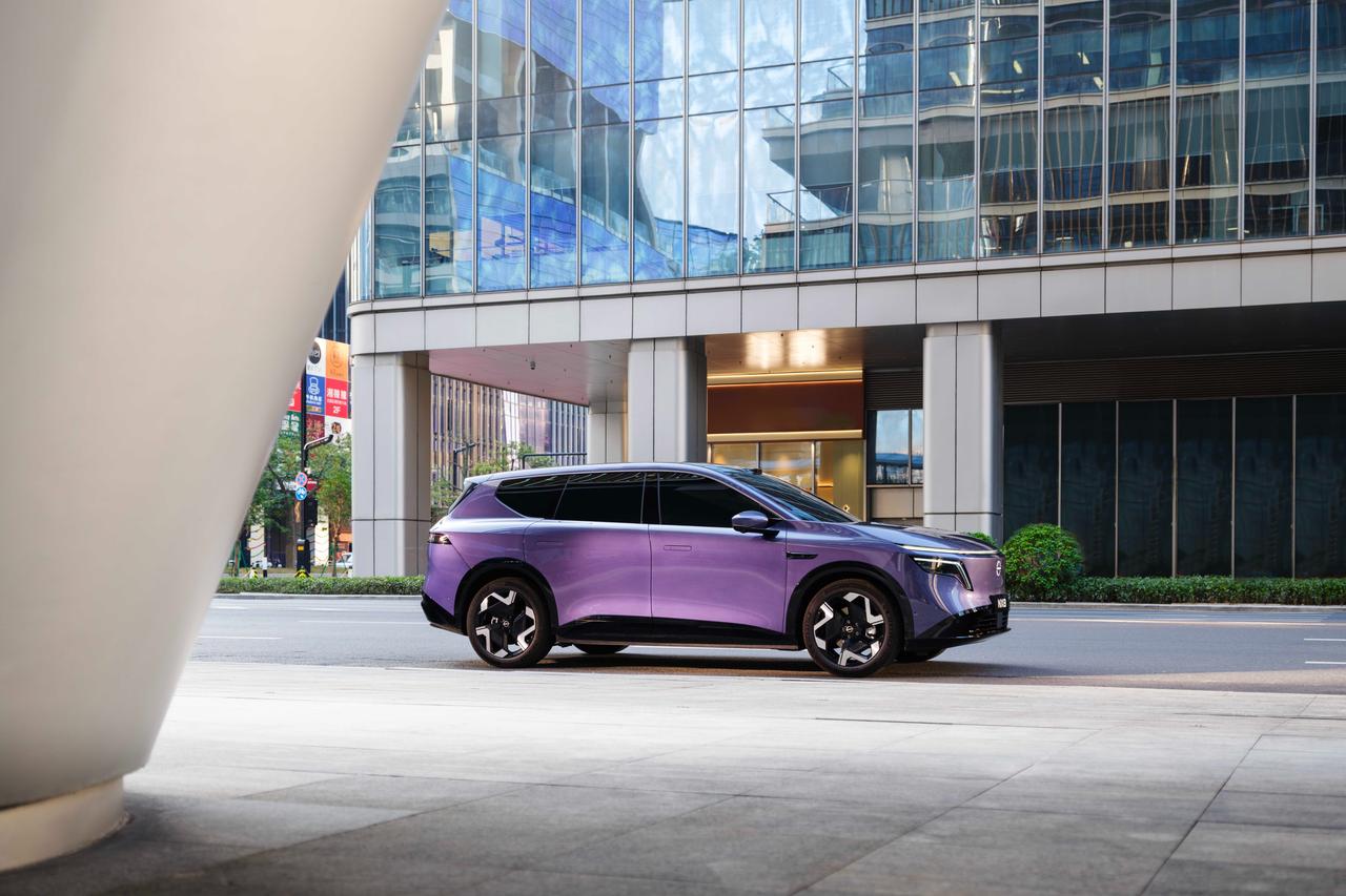 在东风日产NX8上，生活好像变得更简单了。最近东风日产NX8这款车挺火的，试驾