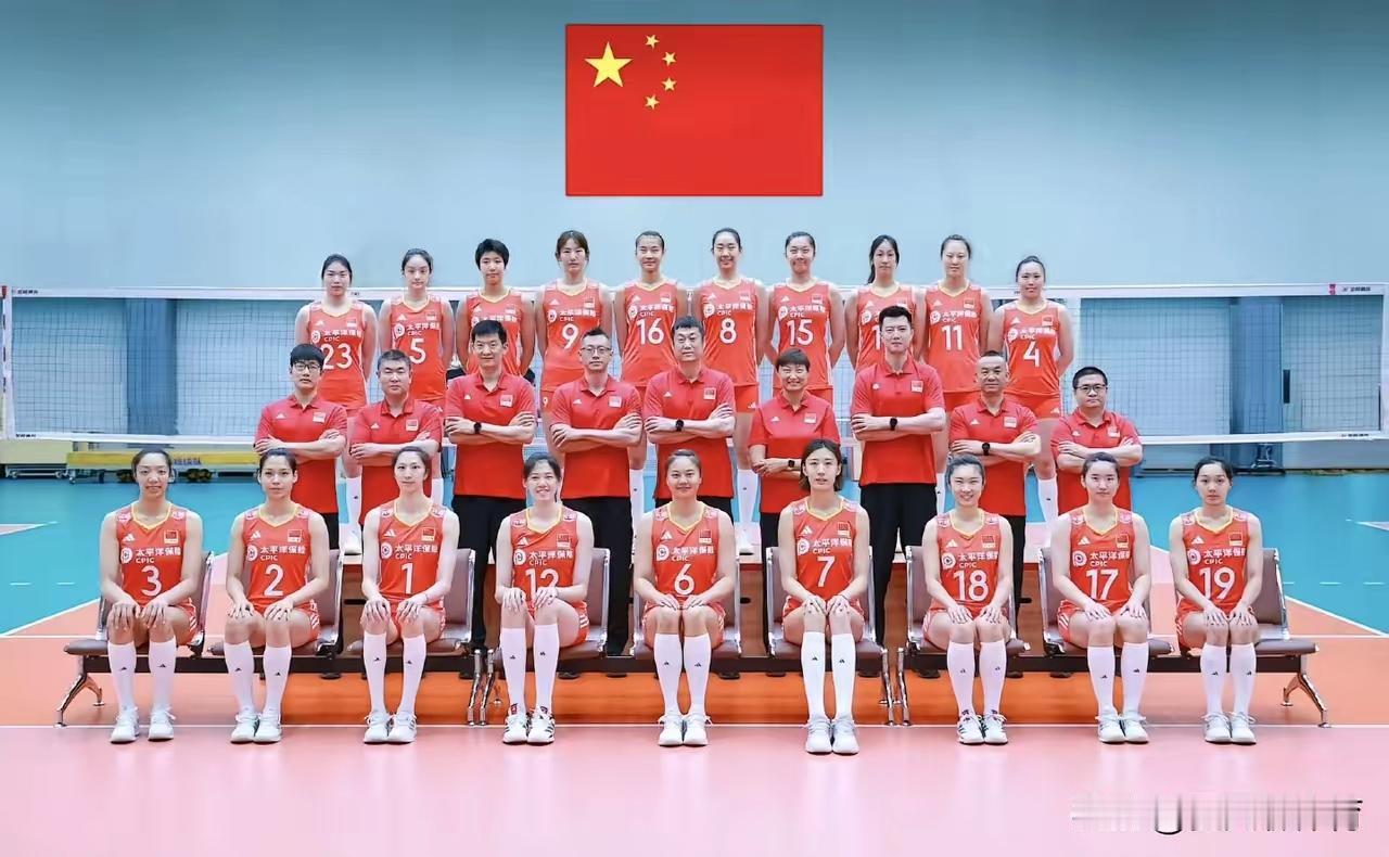 成绩判断又添变数。主攻核心吴梦洁突然受伤离队赴京治疗，这对球队“高点强攻”的既定