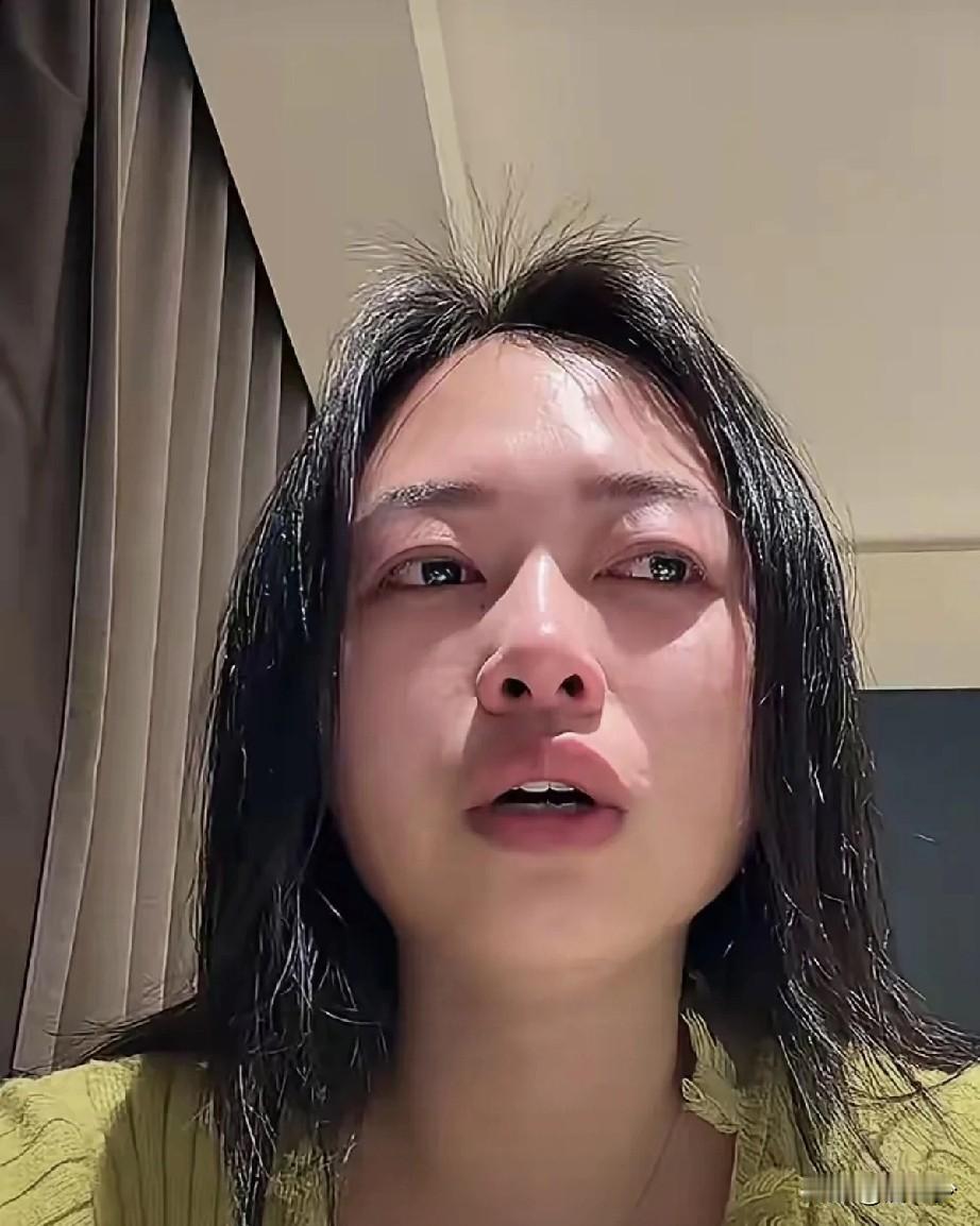 手心向上的日子不好过啊！不信你看这个女子，全职在家，照顾两个孩子，丈夫不理解，居