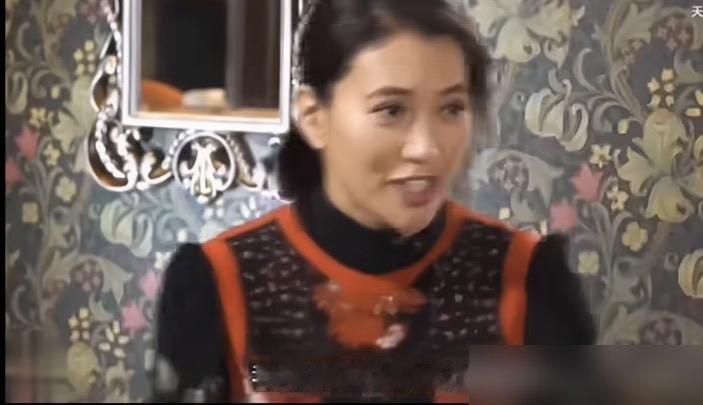 张智霖郭富城这帮天王，私底下最上瘾的不是拍戏，是打麻将。袁咏仪亲口爆的，沈嘉伟发着烧都不走，裹着毯子