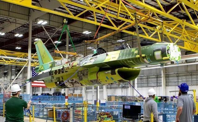 美国于12月27日发出强烈抗议，因为其售台武器总额约110亿美元，但中国对美国2