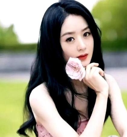 赵丽颖这个人，完全经不起细究因为仔细一查，就会发现，她这人真没话说。最近